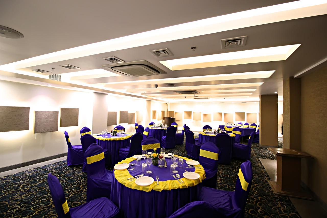 Aravali Clarks Inn Alwar Exterior photo