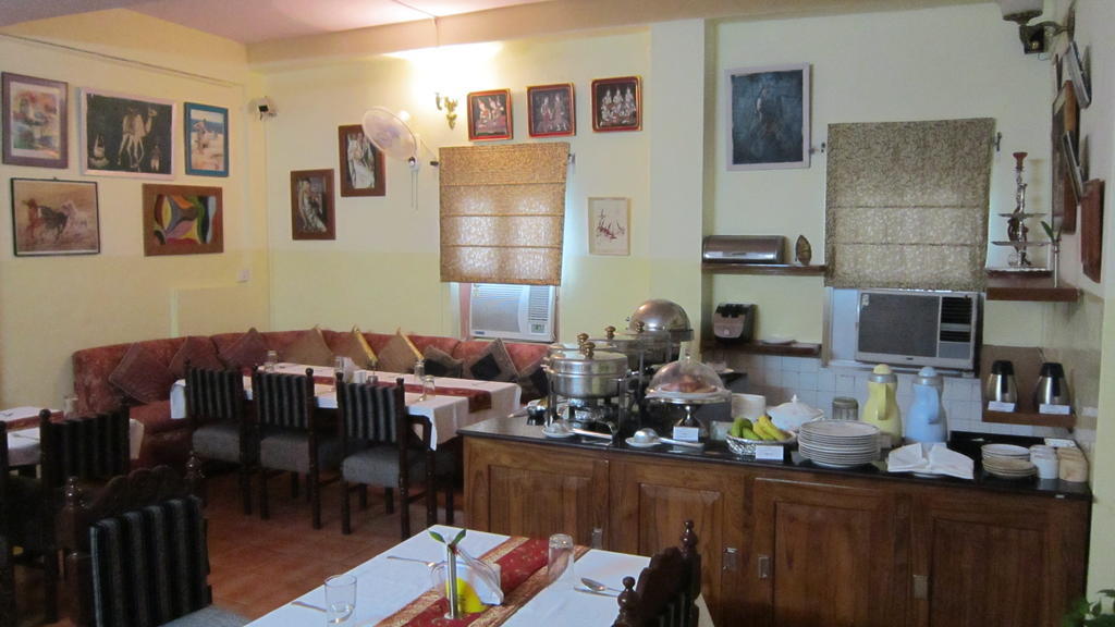 Aravali Clarks Inn Alwar Exterior photo