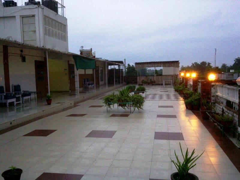 Aravali Clarks Inn Alwar Exterior photo